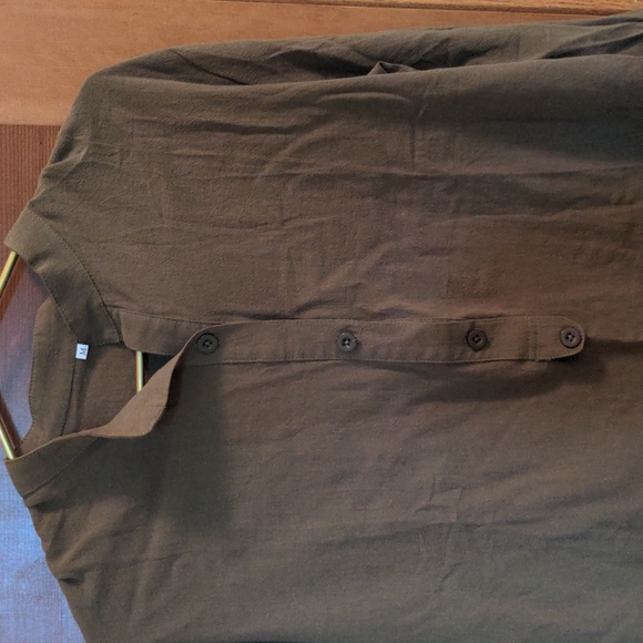 Hunter green (m) long sleeve shirt *new without tags - Picture 4 of 7